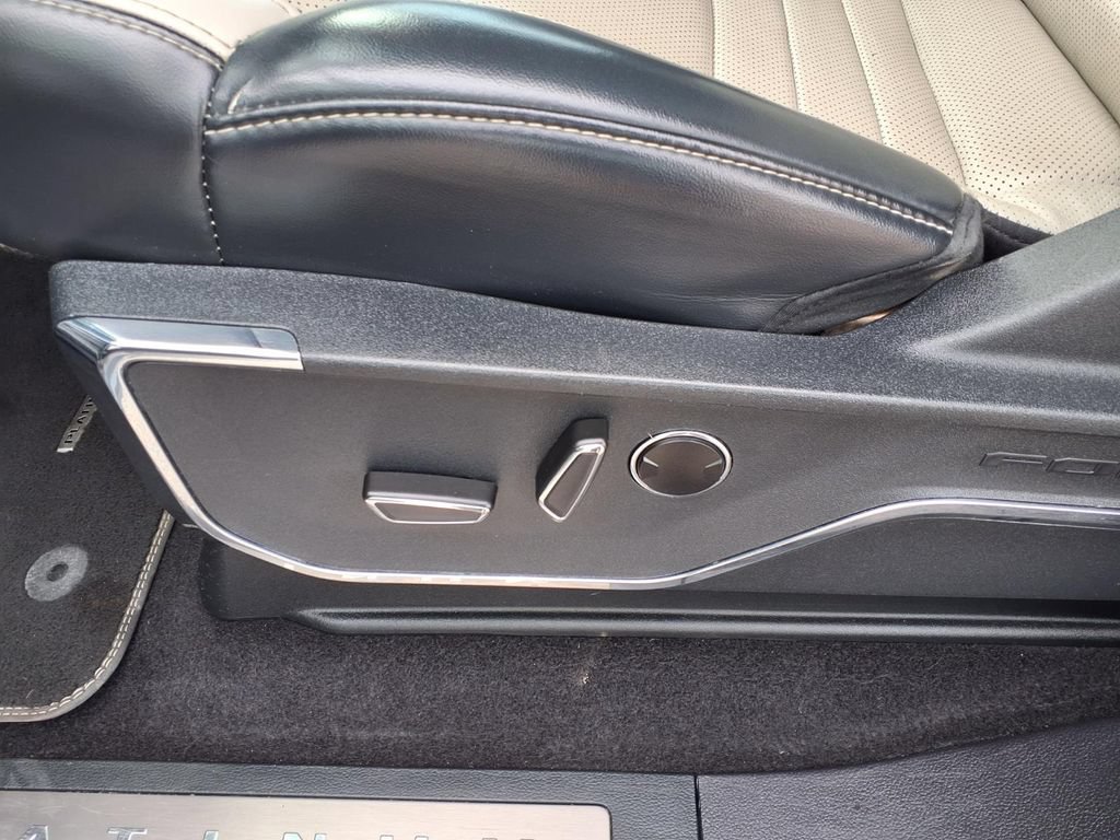 Used 2023 Ford F150 Lightning Platinum AWD/4WD image 25