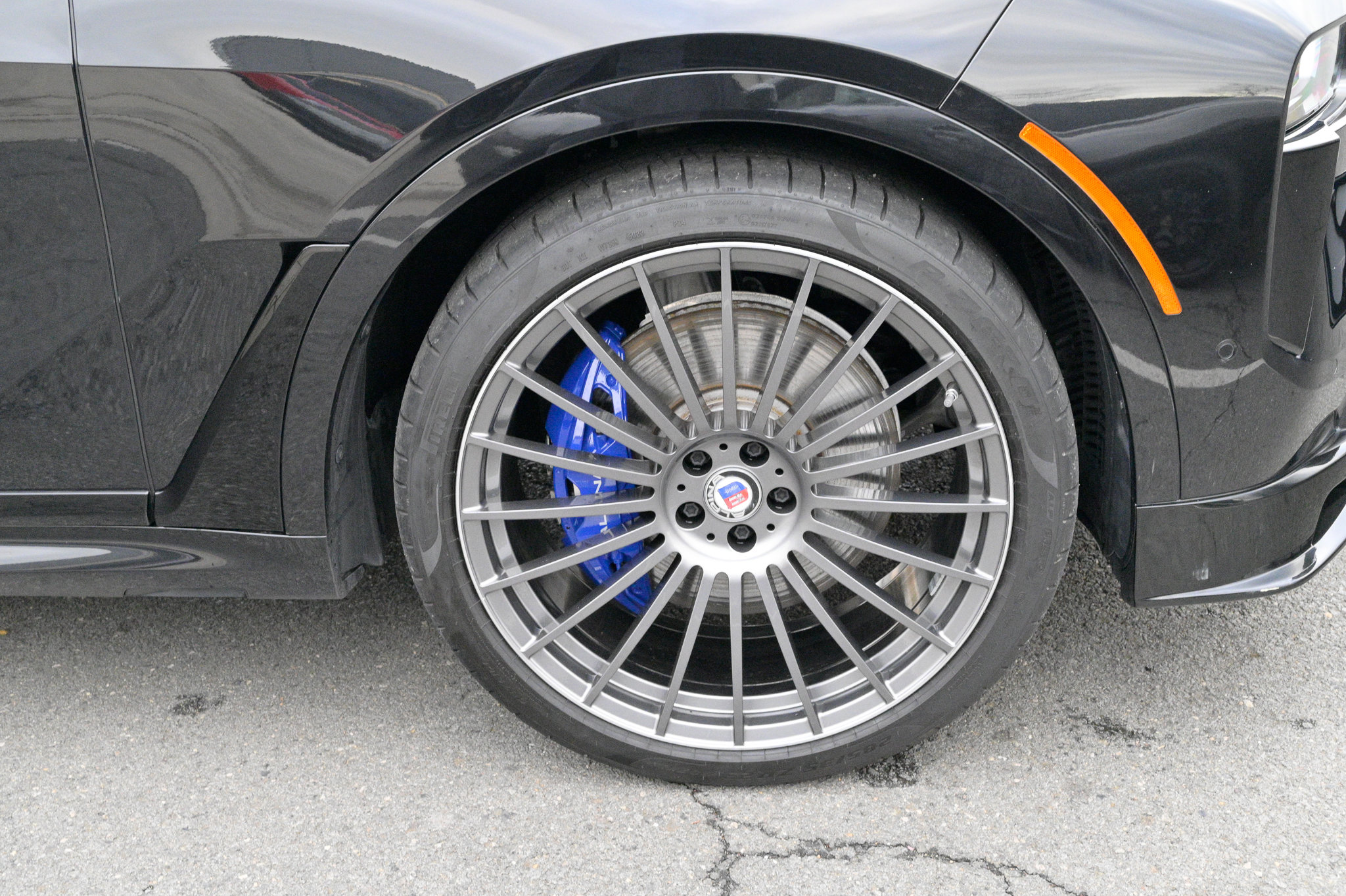 Used 2025 BMW ALPINA XB7 image 12