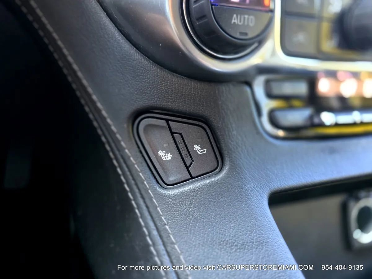 Used 2018 Chevrolet Suburban LT RWD image 53