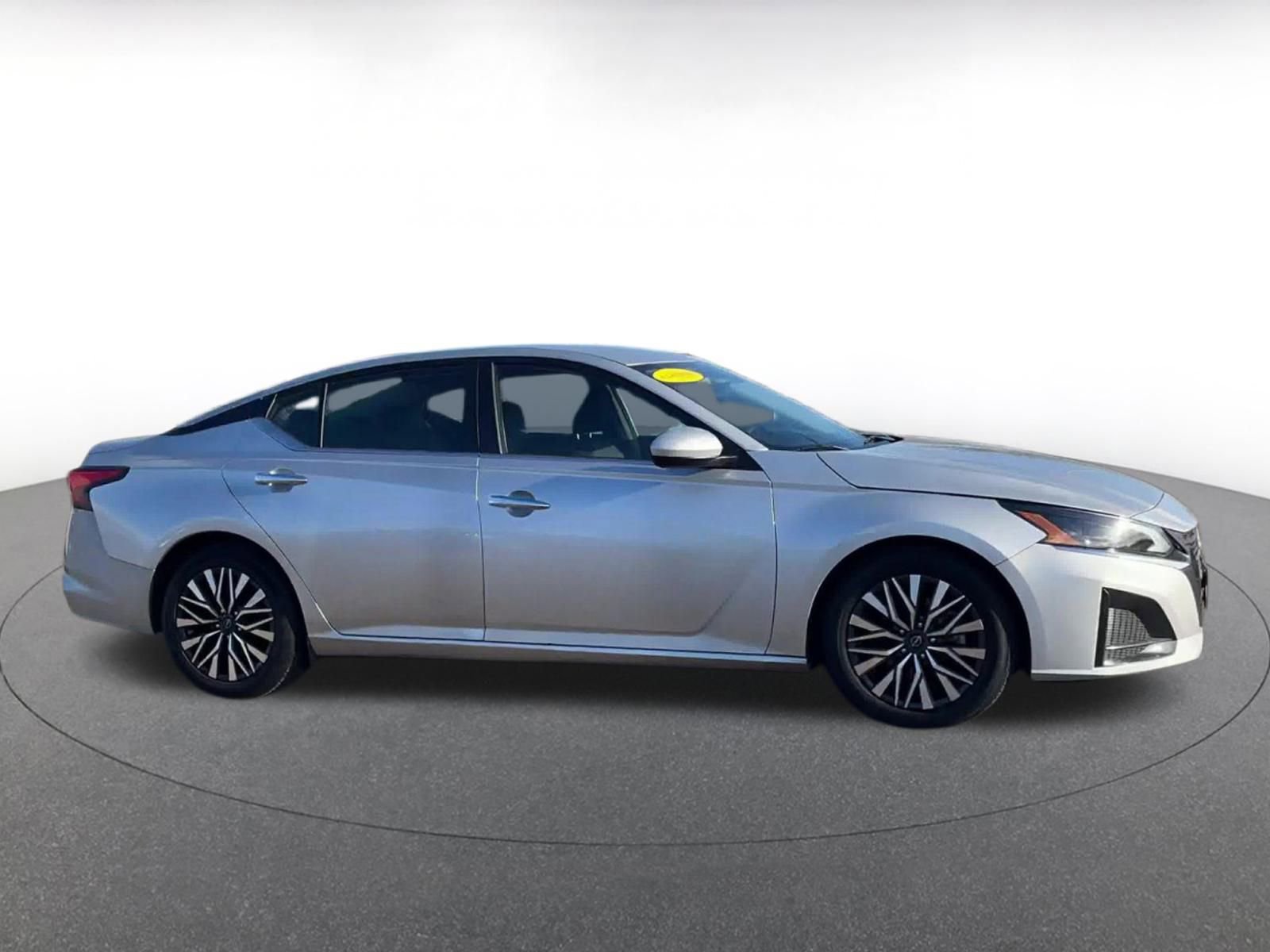 Used 2023 Nissan Altima 2.5 SV image 21