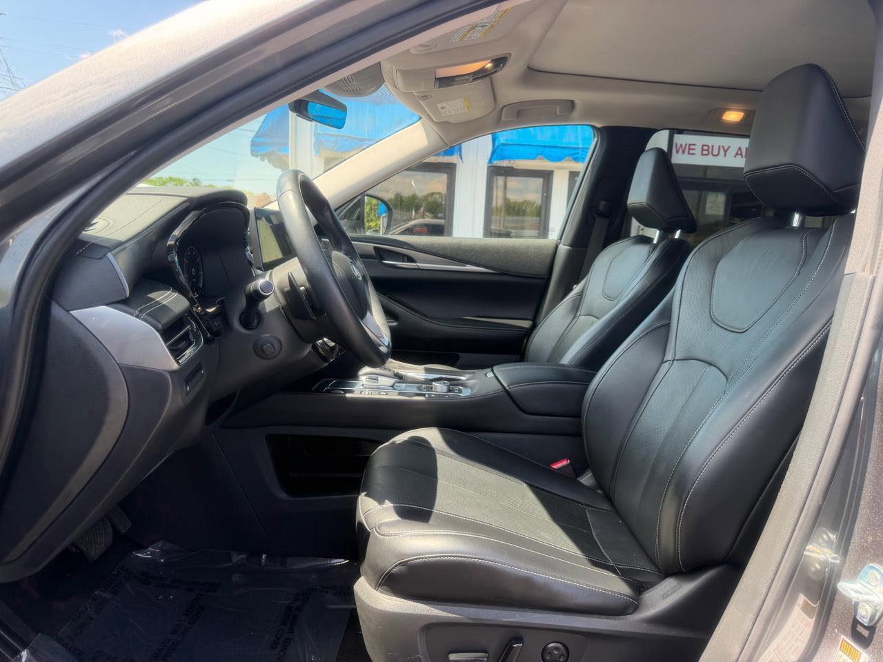 Used 2023 INFINITI QX60 Luxe AWD/4WD image 11