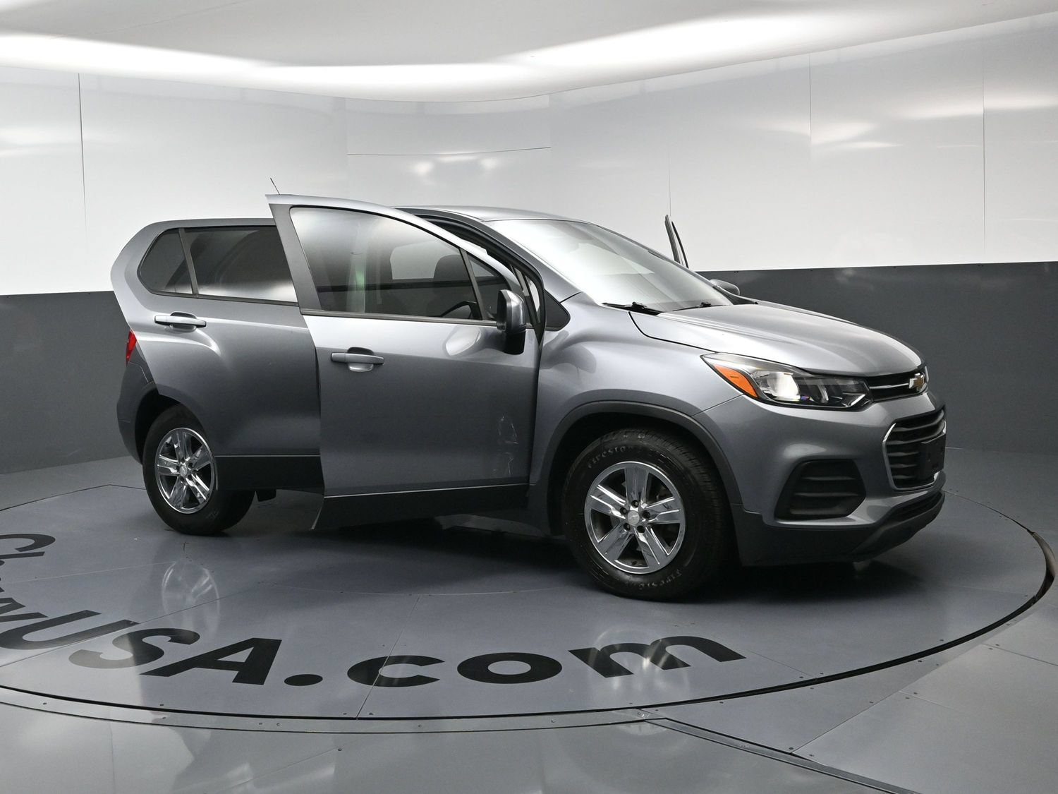 Used 2020 Chevrolet Trax LS FWD image 24