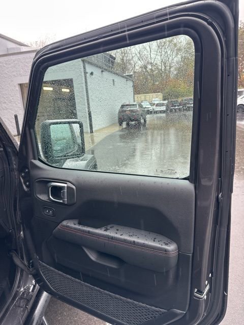 Used 2025 Jeep Wrangler Unlimited Rubicon w/ Convenience Group image 26