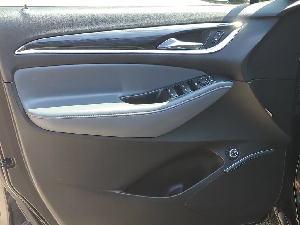 Used 2021 Buick Enclave Essence FWD image 5