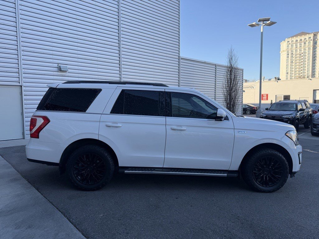 Used 2018 Ford Expedition XLT w/ Equipment Group 202A image 7