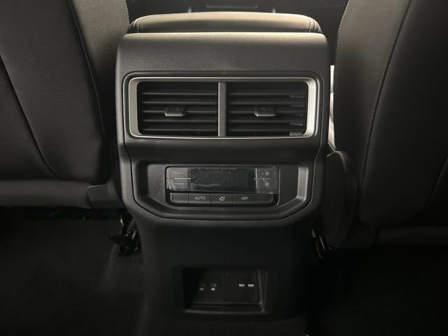 New 2026 Volkswagen Atlas SE image 28