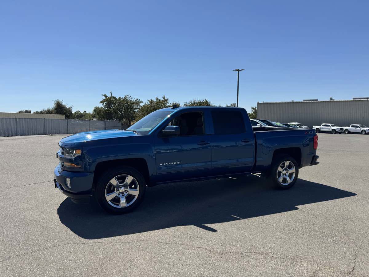 Used 2018 Chevrolet Silverado 1500 LT w/ All Star Edition image 6