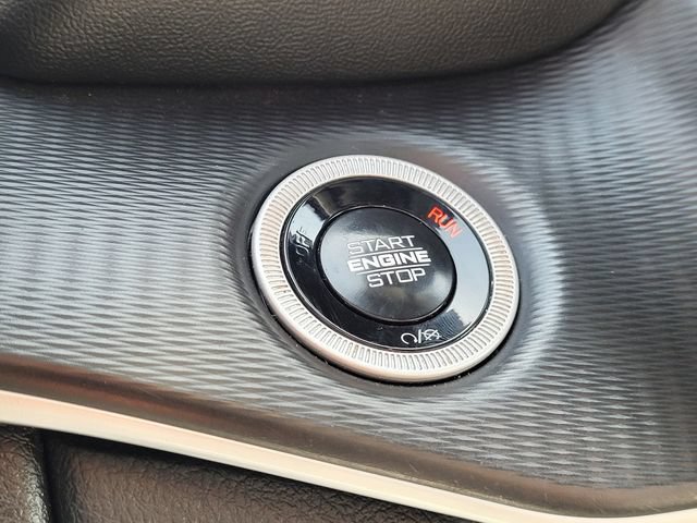 Used 2024 Jeep Grand Cherokee Altitude AWD/4WD image 18