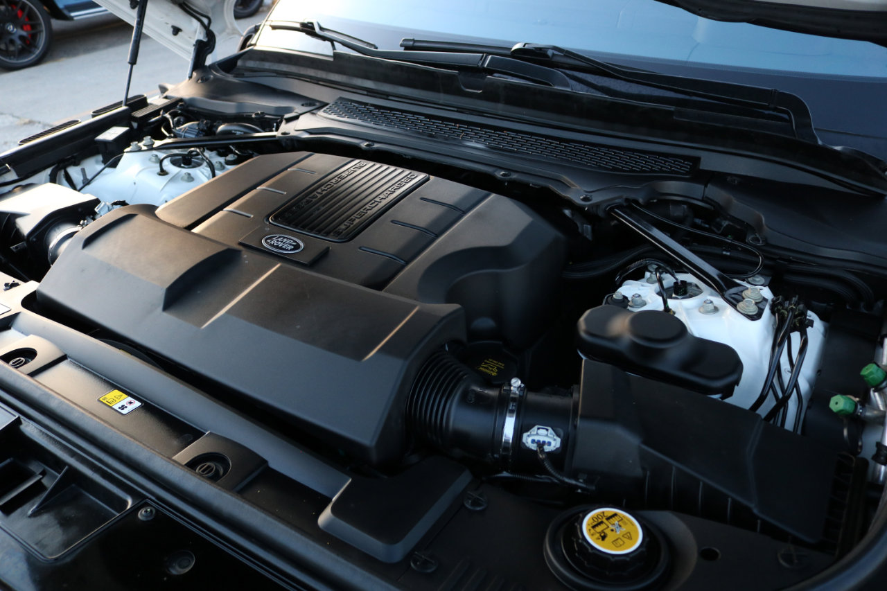 Used 2016 Land Rover Range Rover Supercharged image 52