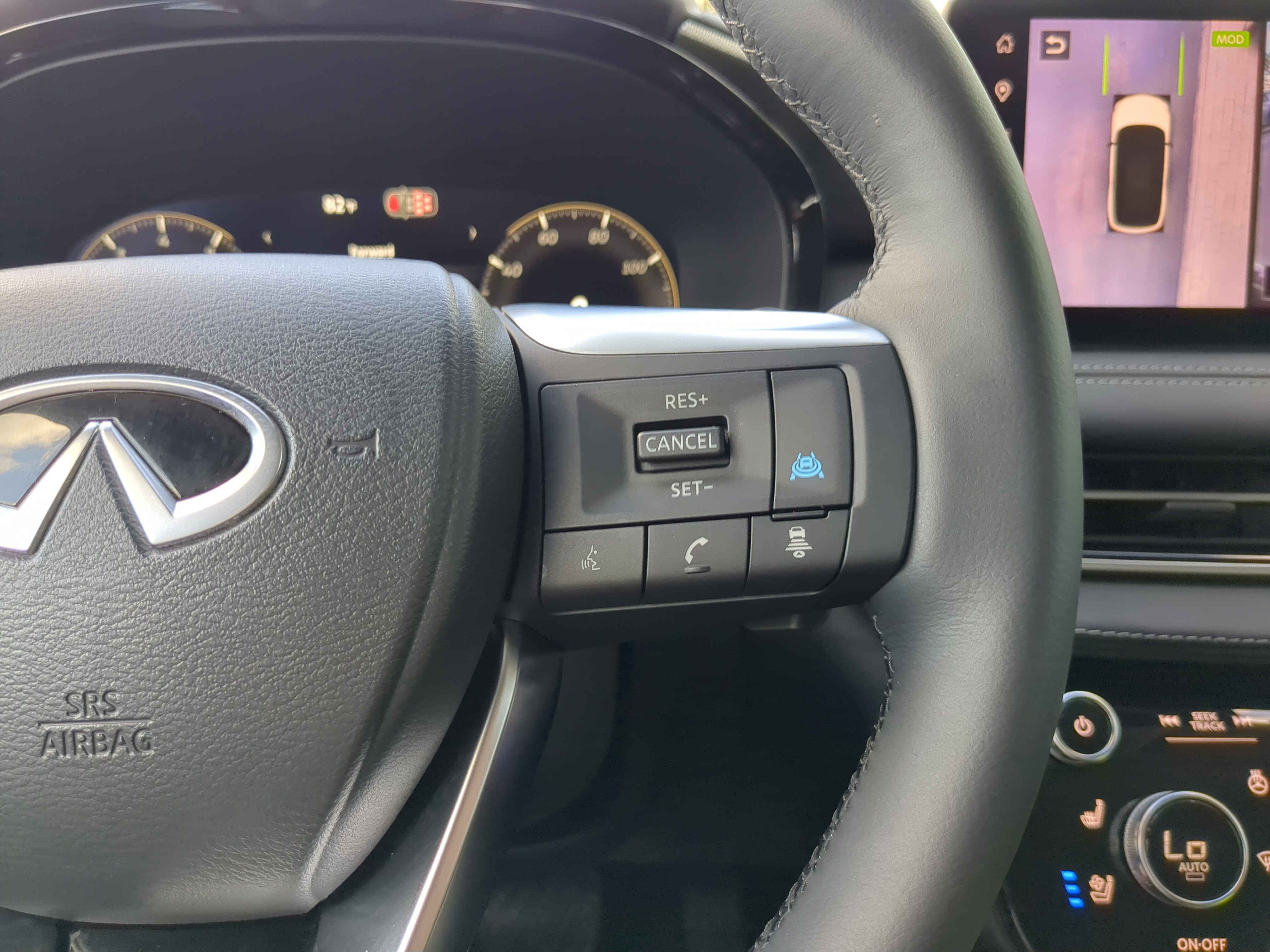 Used 2026 INFINITI QX60 Luxe w/ Cargo Package image 28