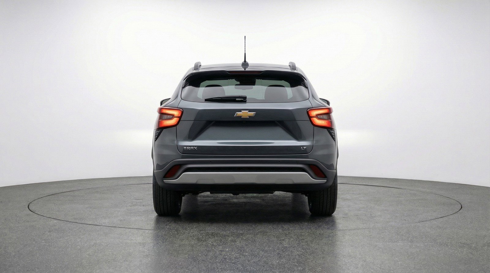 Used 2025 Chevrolet Trax LT w/ LT Convenience Package image 7