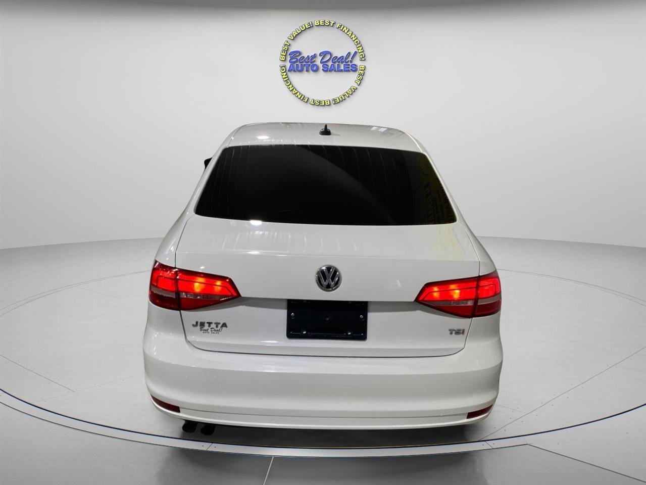 Used 2015 Volkswagen Jetta SE image 4
