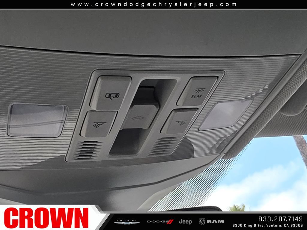Used 2024 Volkswagen Jetta SE FWD image 25