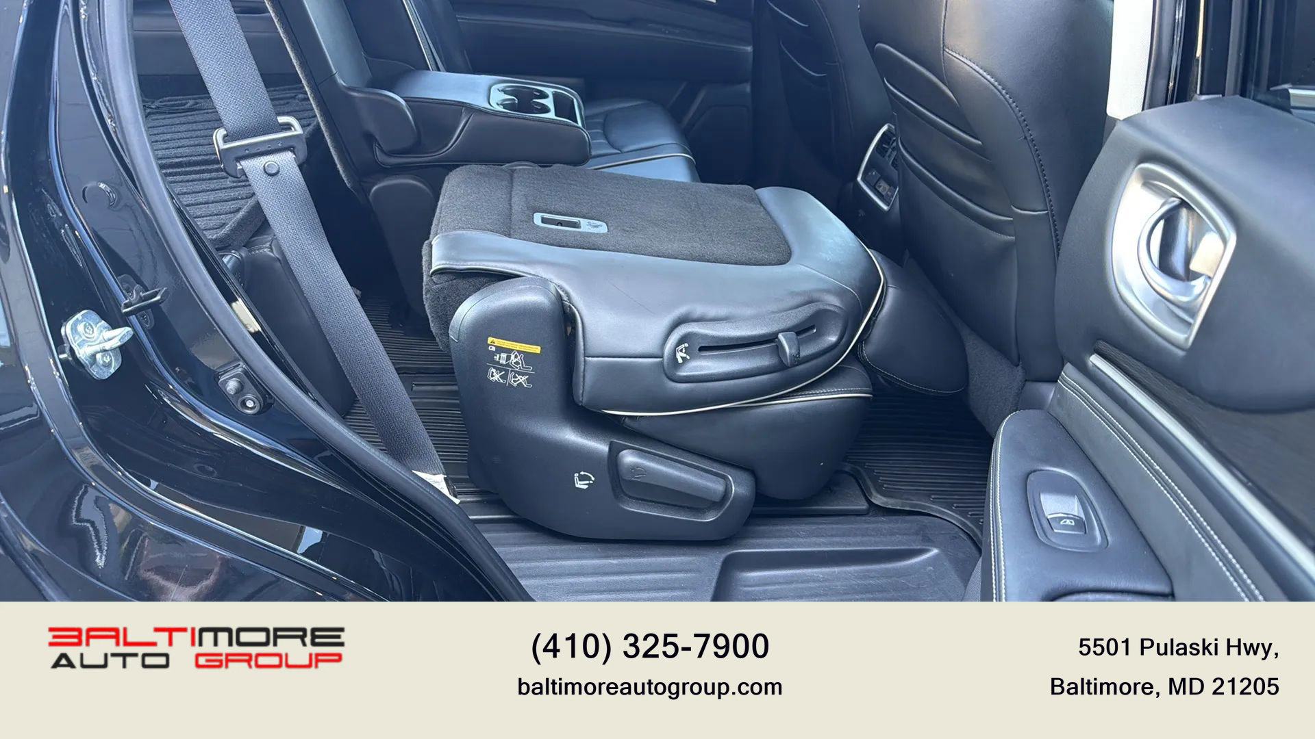 Used 2019 INFINITI QX60 Luxe w/ Essential Package image 38