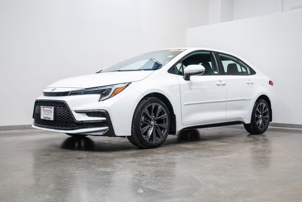 Certified 2023 Toyota Corolla SE image 3