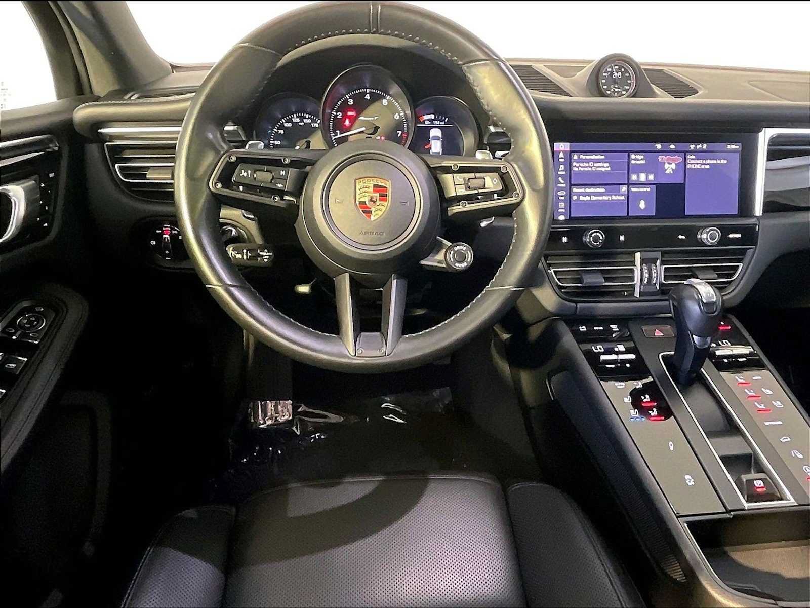 Certified 2023 Porsche Macan AWD/4WD image 13