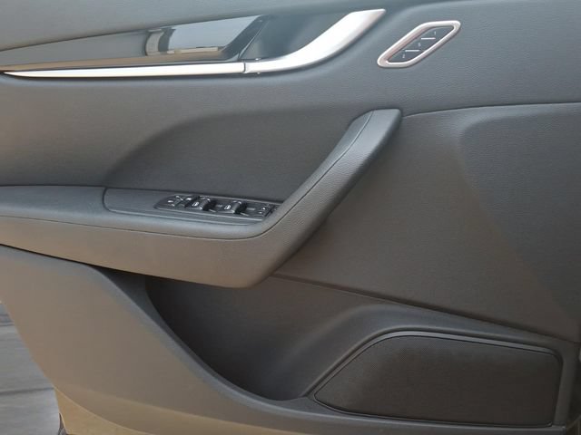 Used 2023 Maserati Levante Modena AWD/4WD image 15