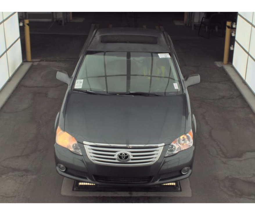 Used 2008 Toyota Avalon Limited image 2