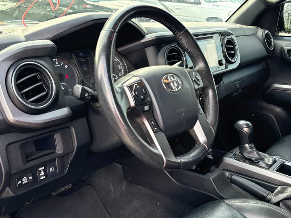 Used 2019 Toyota Tacoma TRD Off-Road AWD/4WD image 13