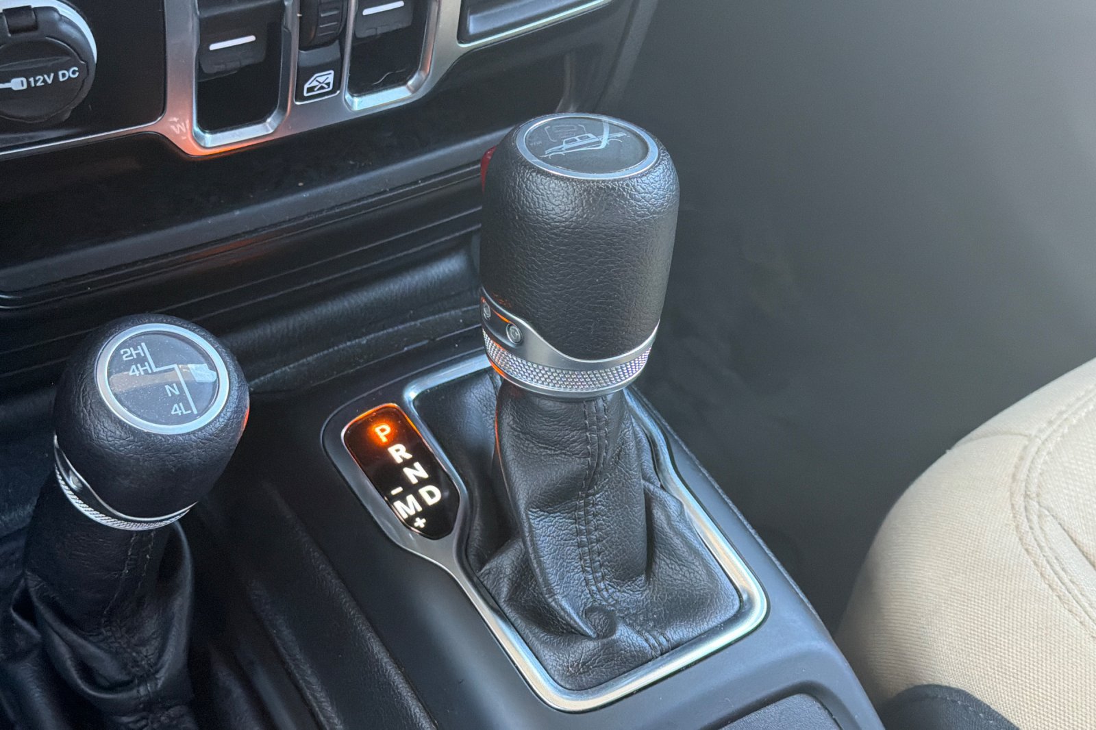 Used 2022 Jeep Gladiator Sport AWD/4WD image 26