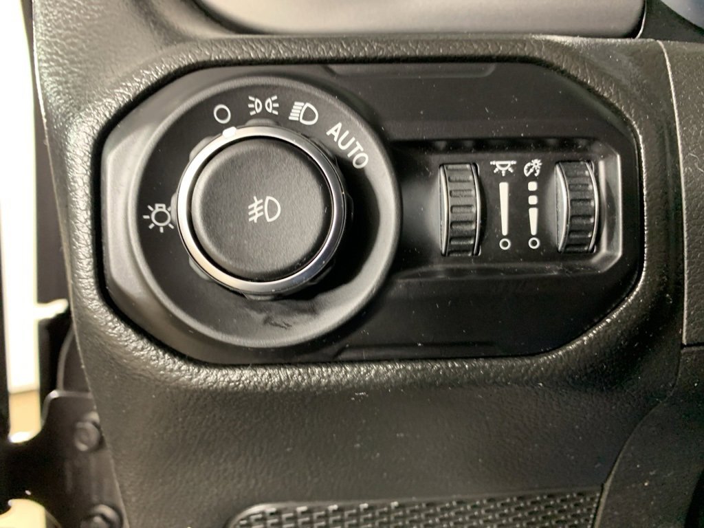 Used 2022 Jeep Wrangler Sport S image 16