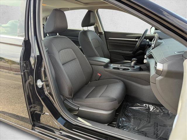 Used 2019 Nissan Altima 2.5 SV FWD image 12