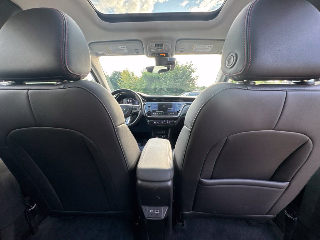 Used 2023 Chevrolet Bolt EUV Premier w/ Sun & Sound Package FWD image 22