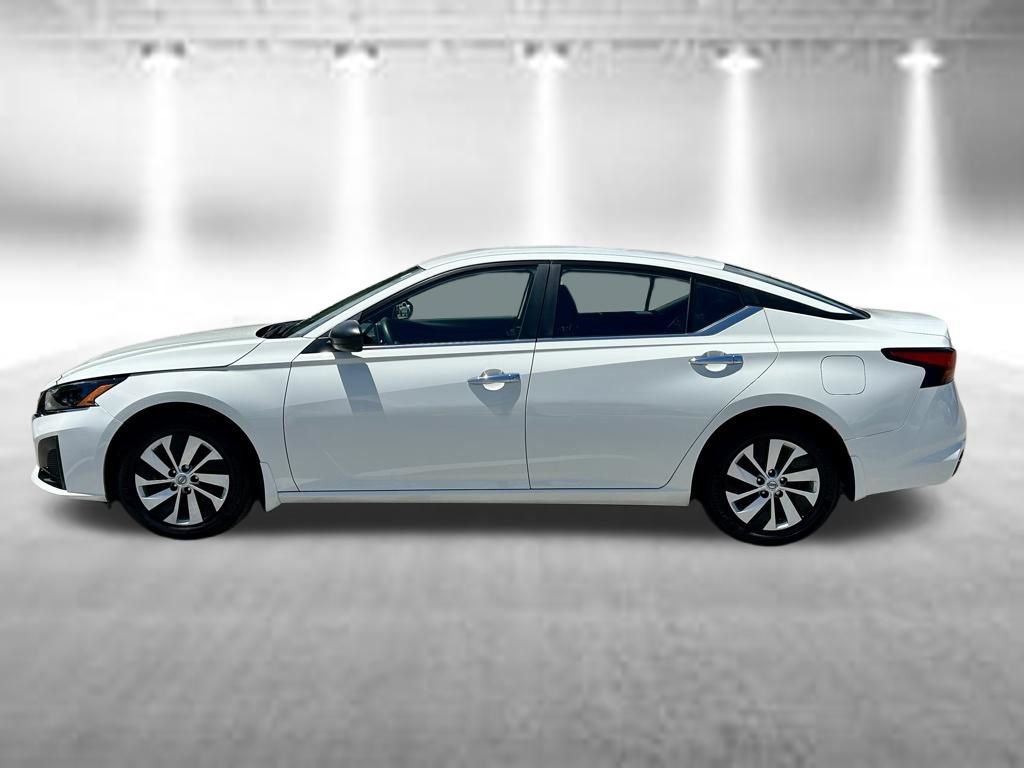 Certified 2025 Nissan Altima 2.5 S FWD image 10