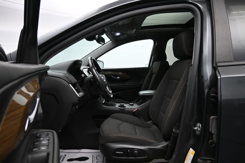 Used 2021 GMC Terrain SLE w/ Driver Convenience Package AWD/4WD image 19
