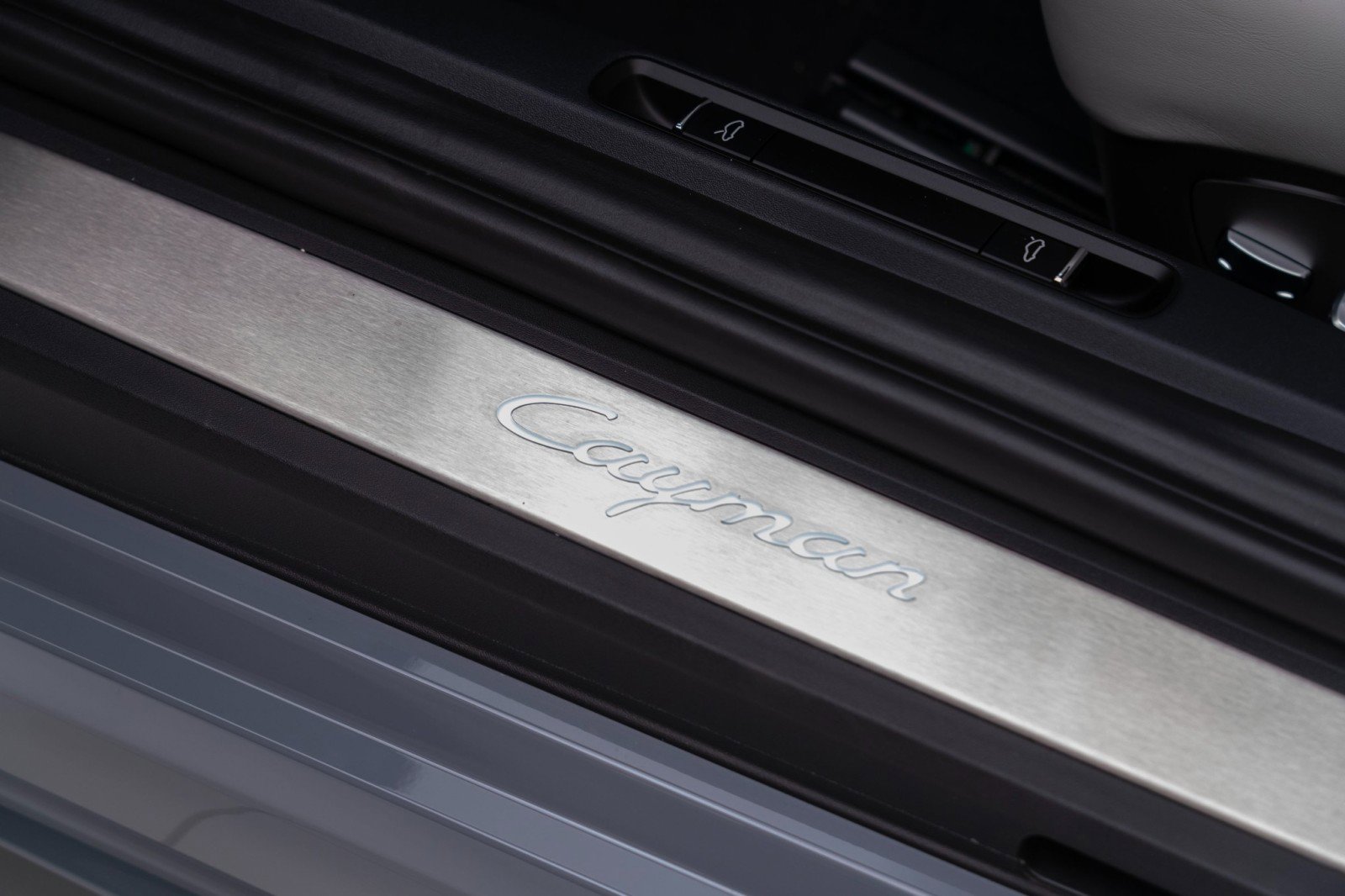 New 2025 Porsche 718 Cayman image 15