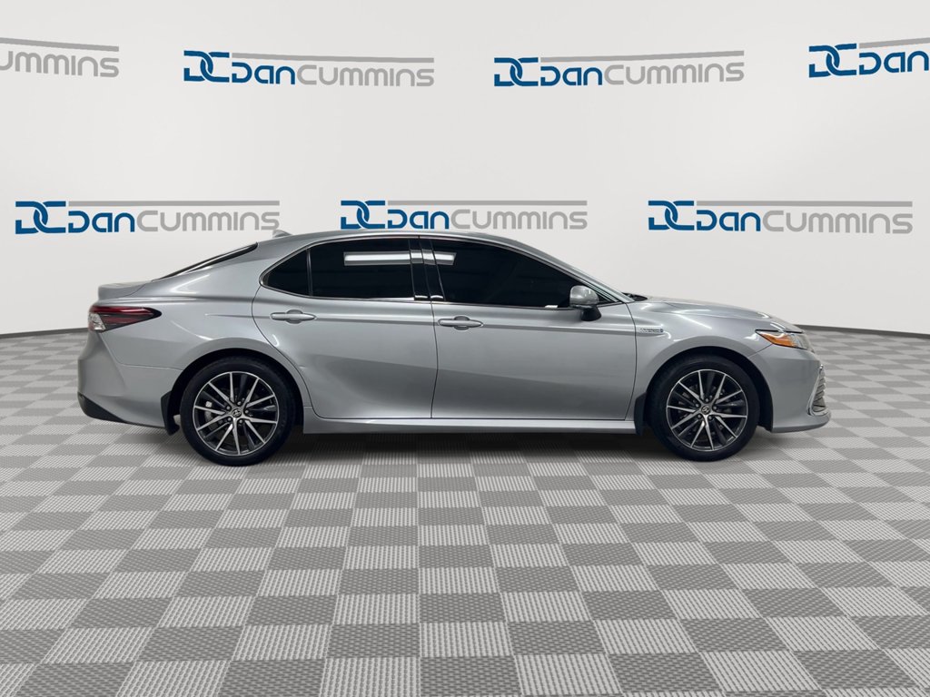 Used 2021 Toyota Camry XLE w/ Navigation Upgrade Package FWD image 9