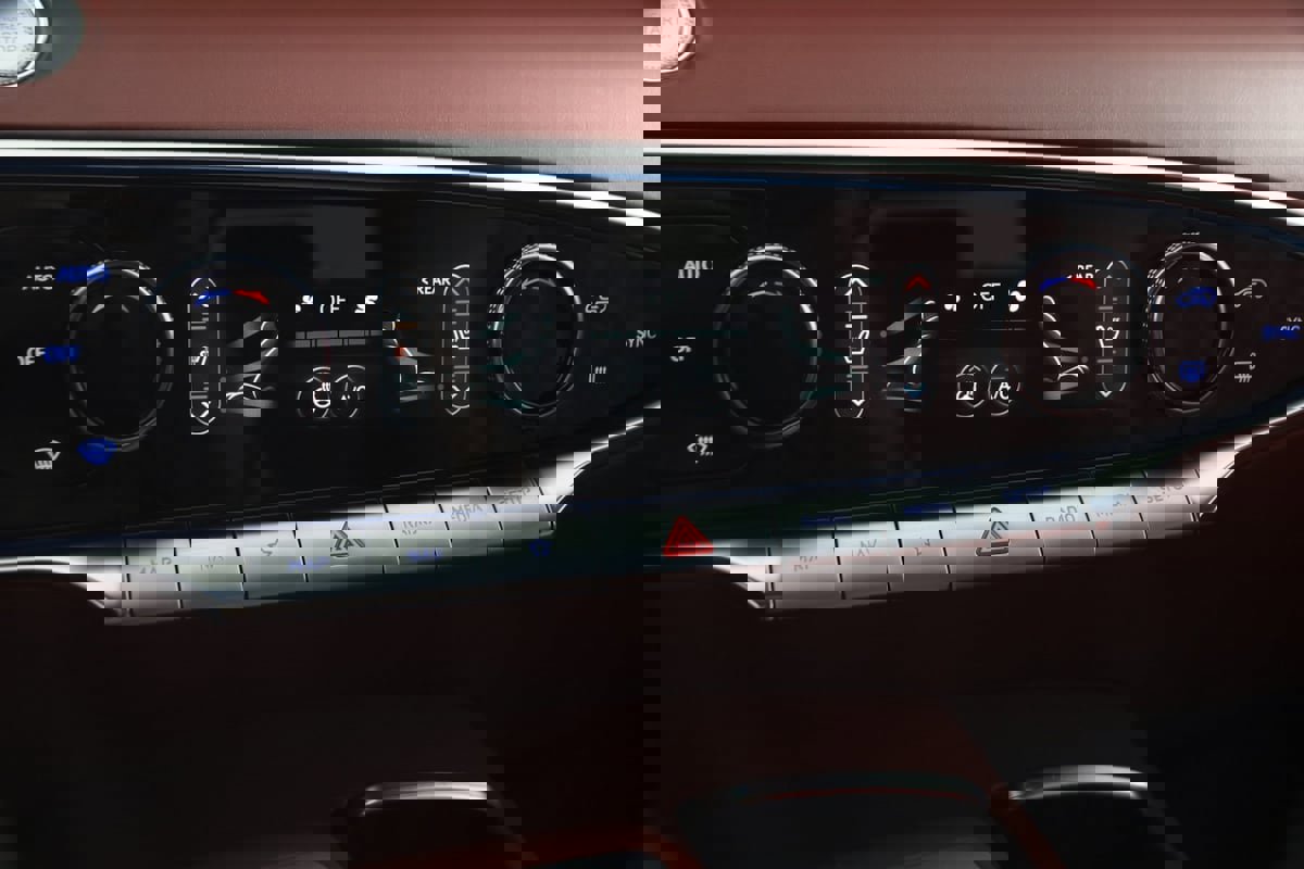 Used 2022 Genesis GV70 3.5T Sport w/ Sport Advanced Package image 36