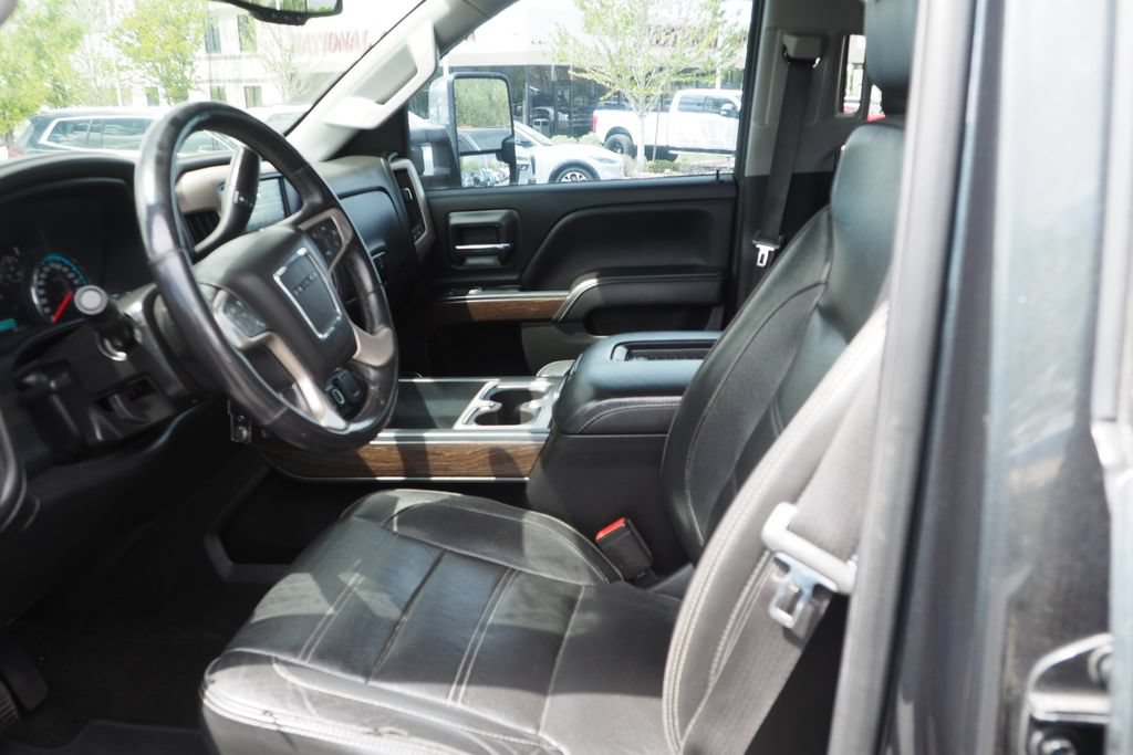 Used 2017 GMC Sierra 2500 Denali w/ Duramax Plus Package AWD/4WD image 13
