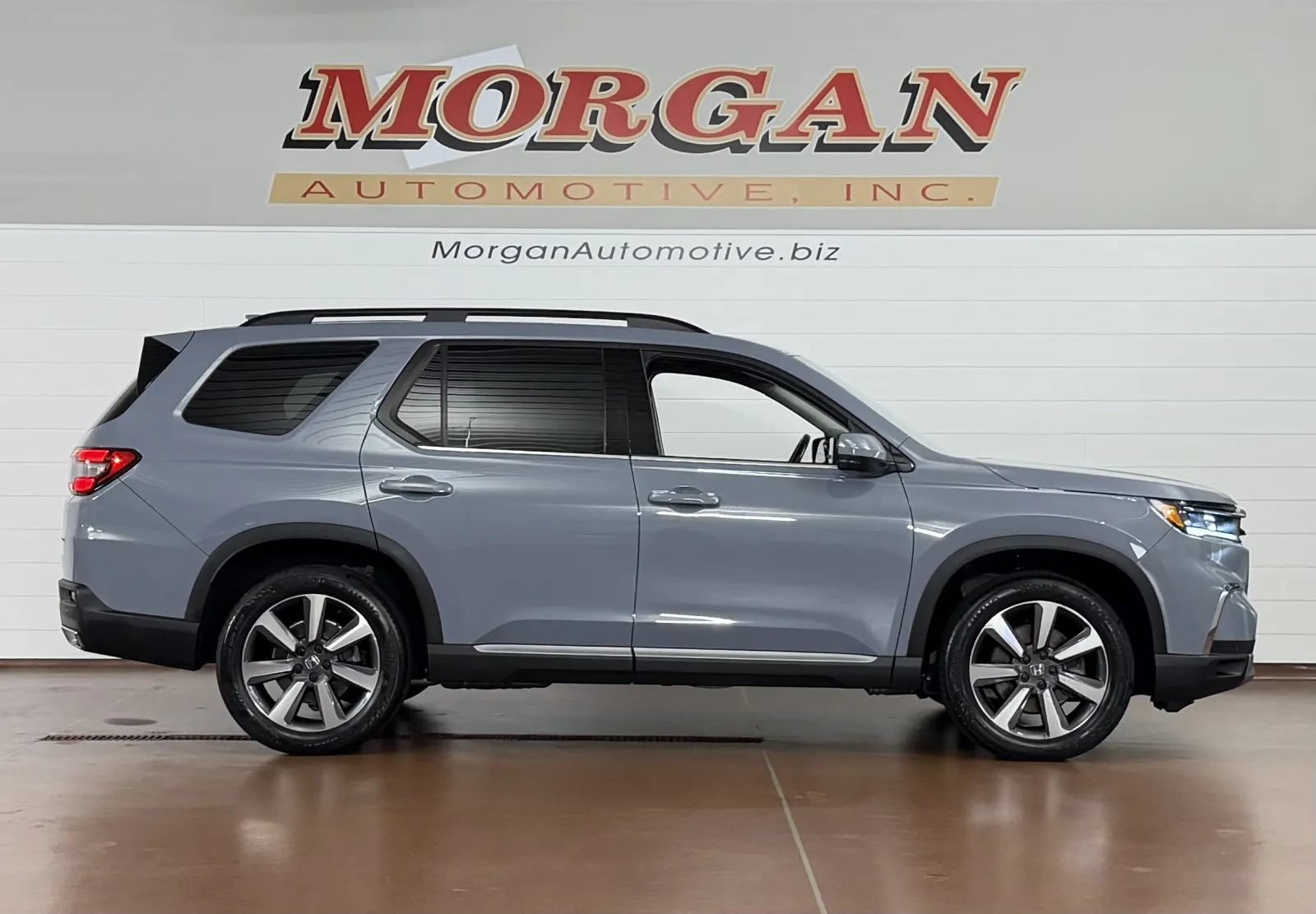 Used 2023 Honda Pilot Touring image 2