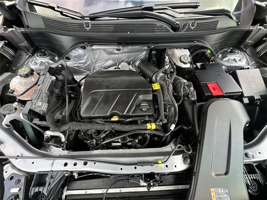 Used 2025 Chevrolet Trax RS w/ Sunroof Package image 25