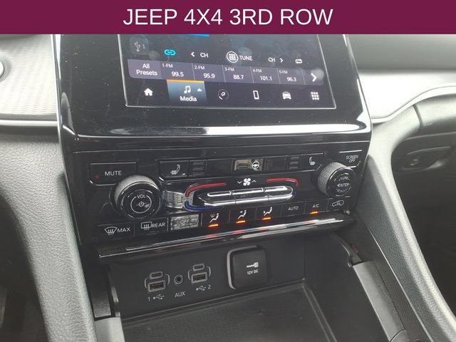 Used 2024 Jeep Grand Cherokee L Altitude AWD/4WD image 17