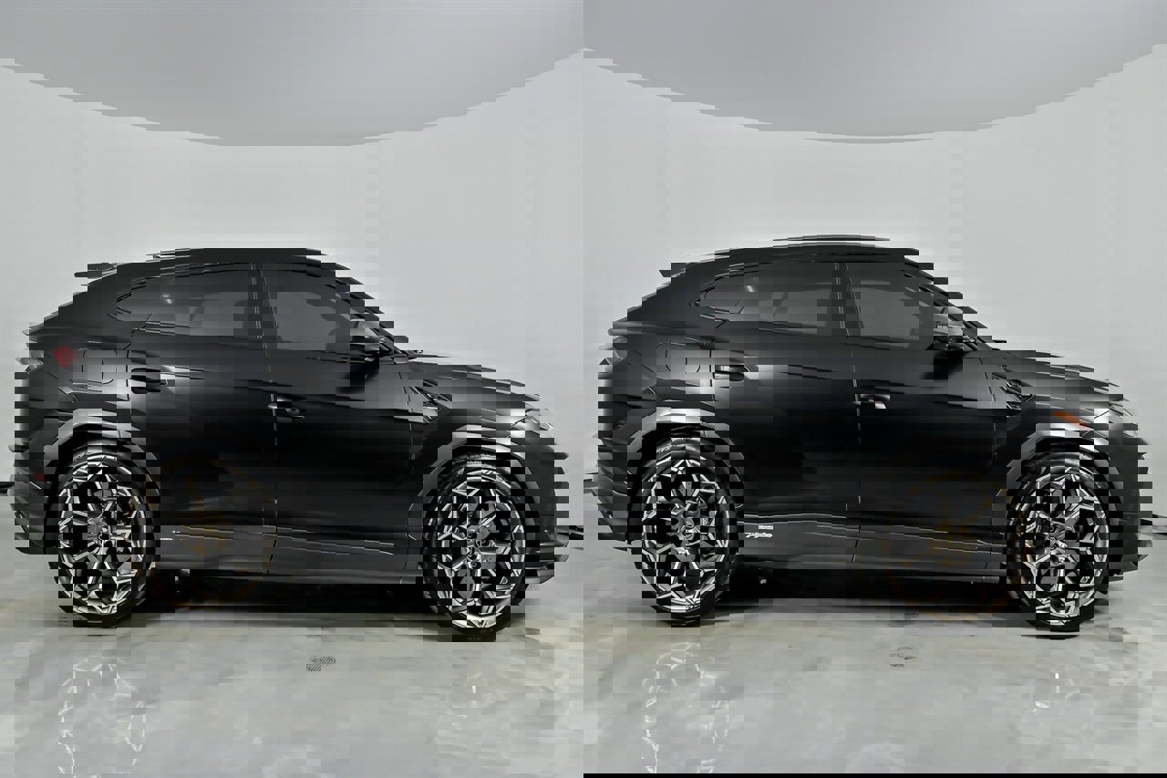 Used 2024 Lamborghini Urus Performante image 14