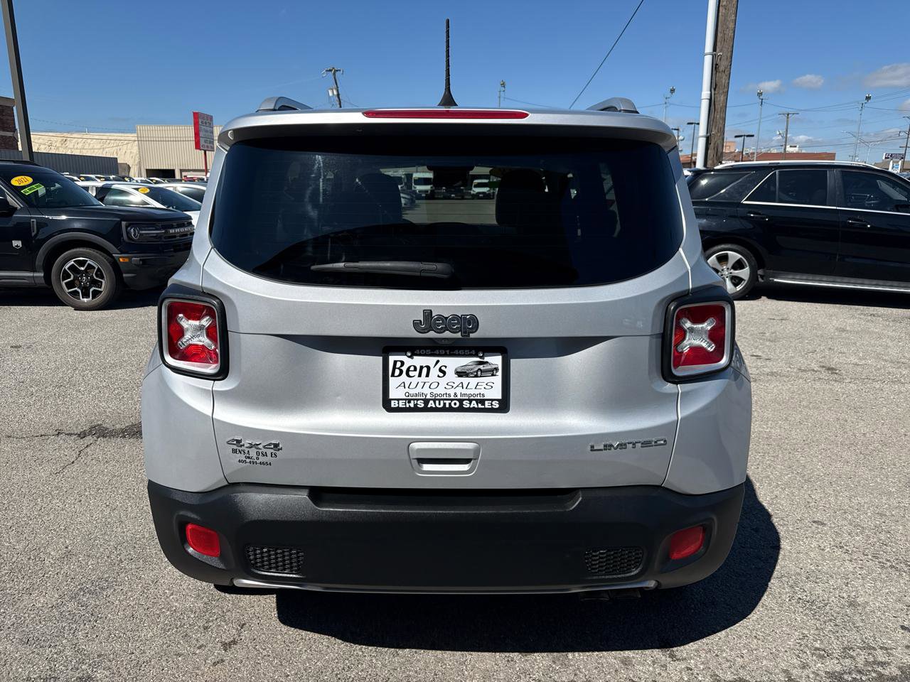 Used 2018 Jeep Renegade Limited w/ UConnect 8.4 Nav Group AWD/4WD image 7