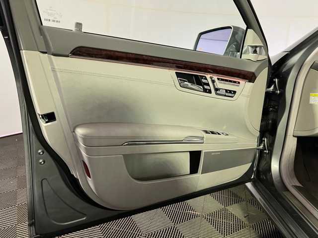 Used 2012 Mercedes-Benz S 63 AMG image 23