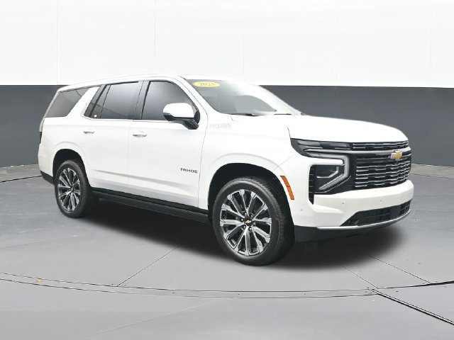 Used 2025 Chevrolet Tahoe High Country AWD/4WD image 19