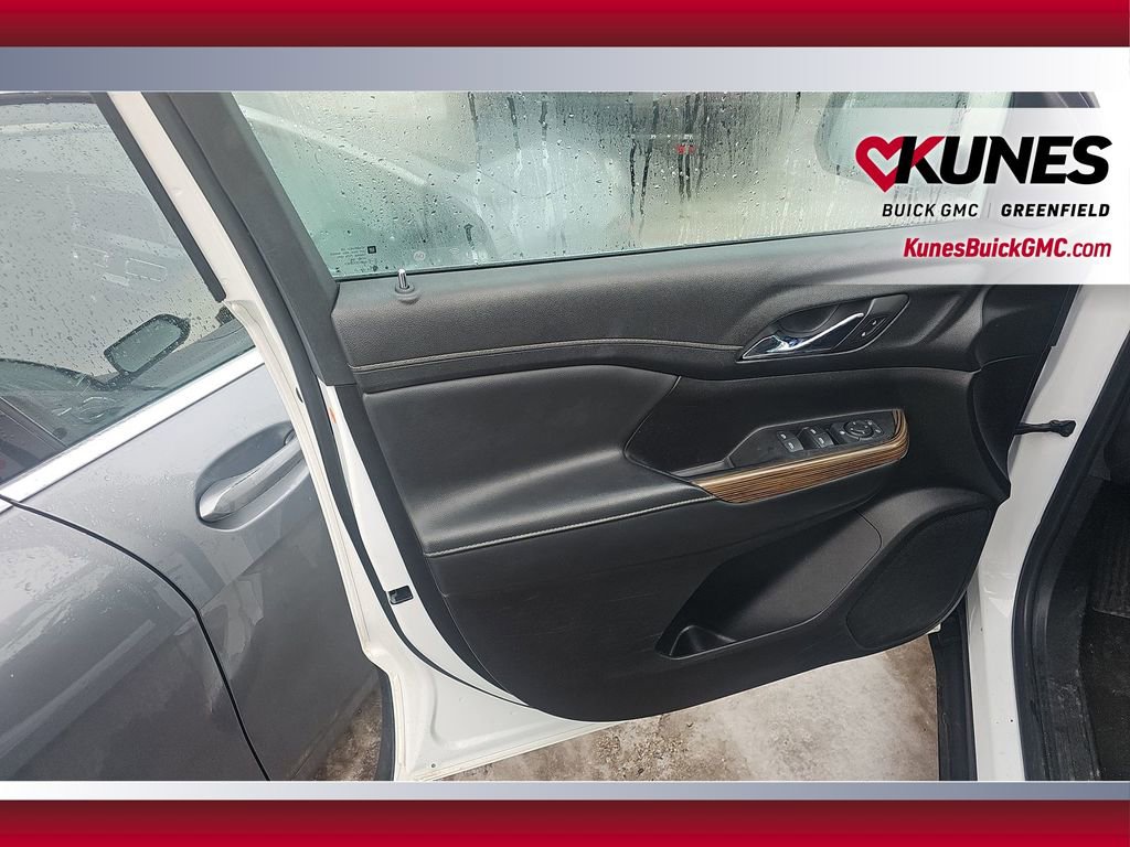 Used 2023 GMC Acadia SLE FWD image 20