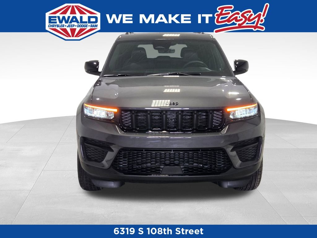 New 2025 Jeep Grand Cherokee 4WD image 16