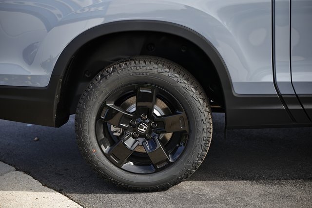 New 2026 Honda Ridgeline Black Edition image 18