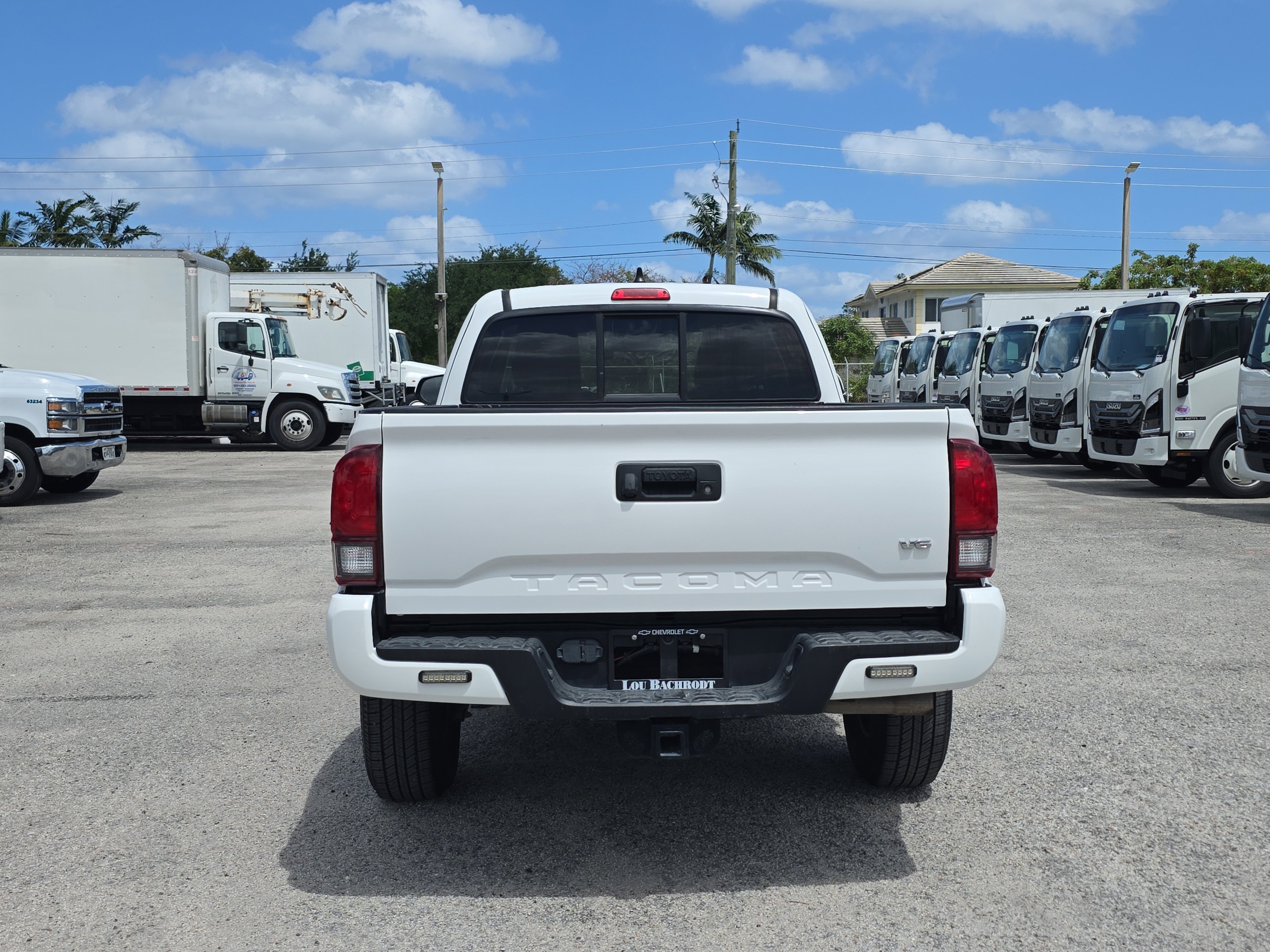 Used 2023 Toyota Tacoma SR RWD image 6