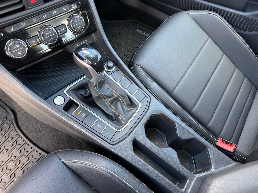 Certified 2023 Volkswagen Jetta SE FWD image 25