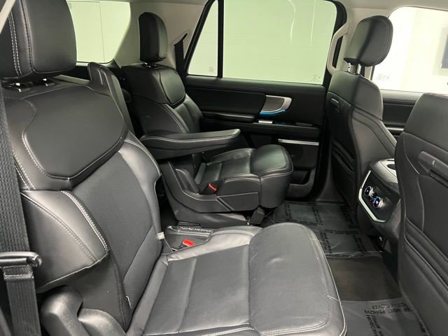 Used 2025 Ford Expedition Max Platinum AWD/4WD image 54