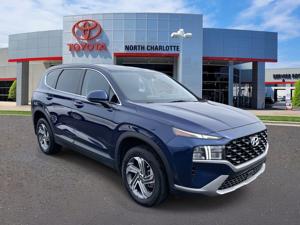 Used 2023 Hyundai Santa Fe SE image 3