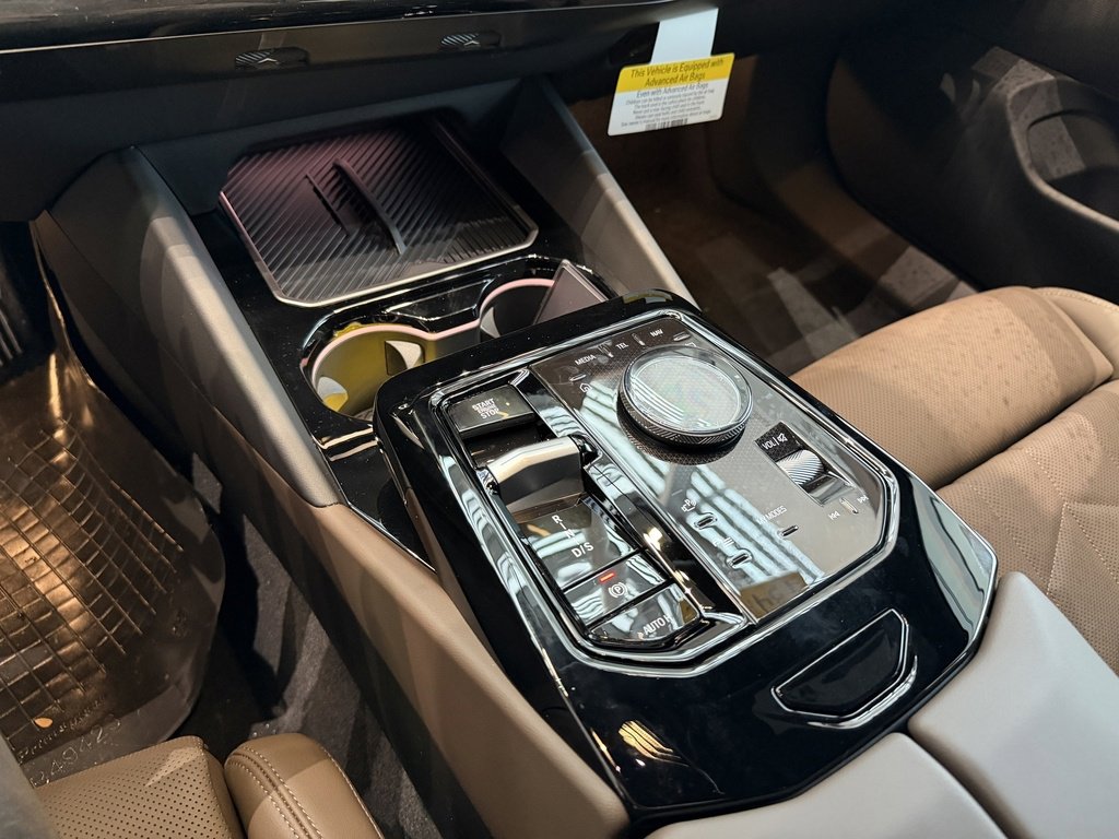 New 2026 BMW 530i xDrive w/ M Sport Package image 10