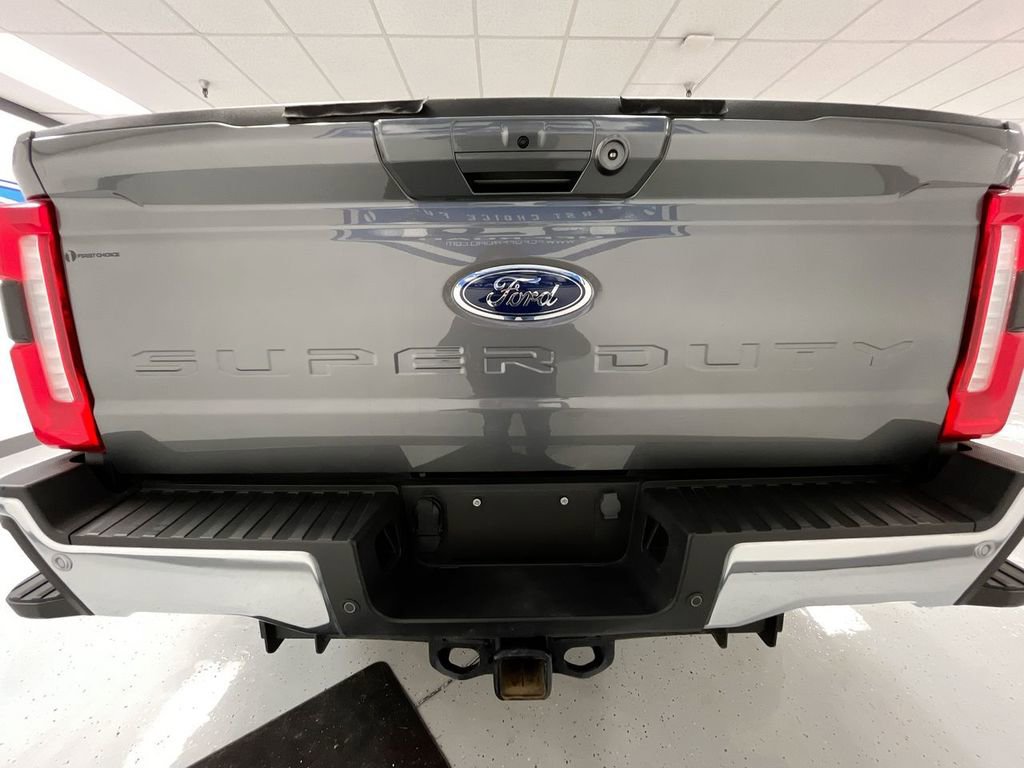 Used 2023 Ford F450 Lariat w/ FX4 Off-Road Package image 7