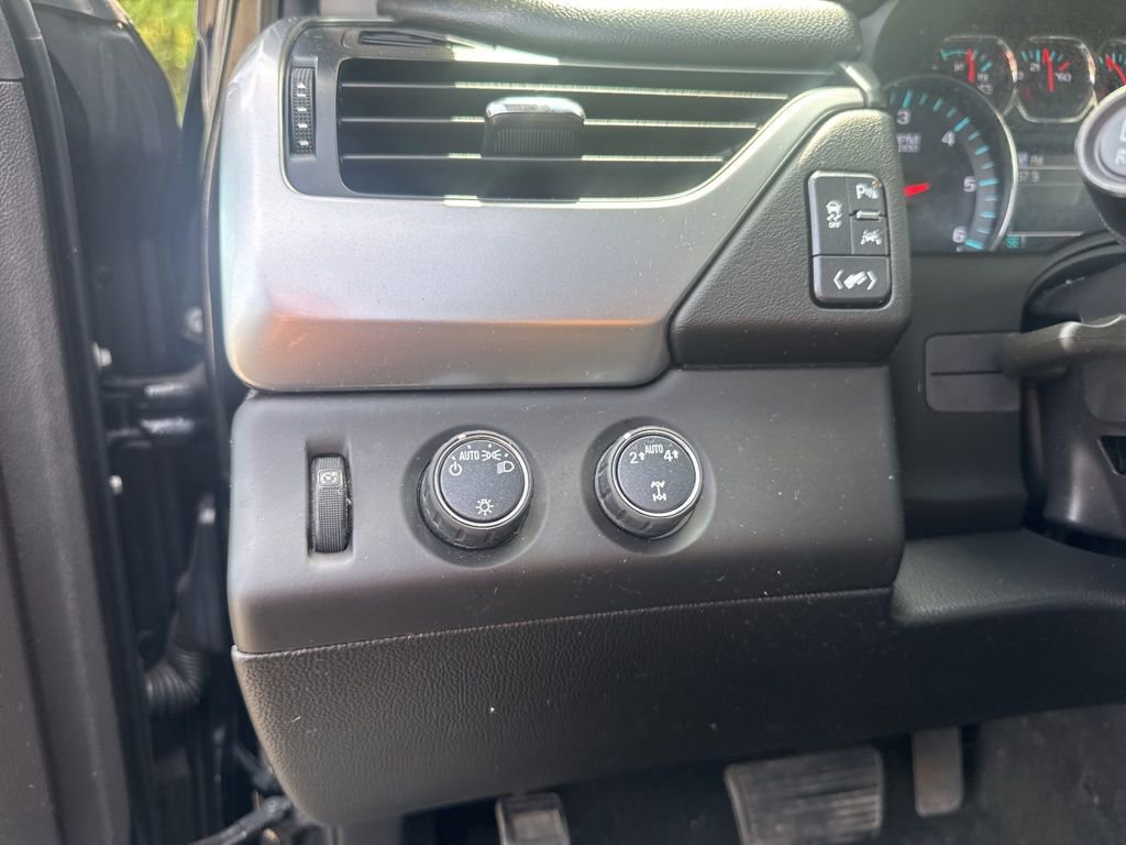 Used 2017 Chevrolet Tahoe LT image 17